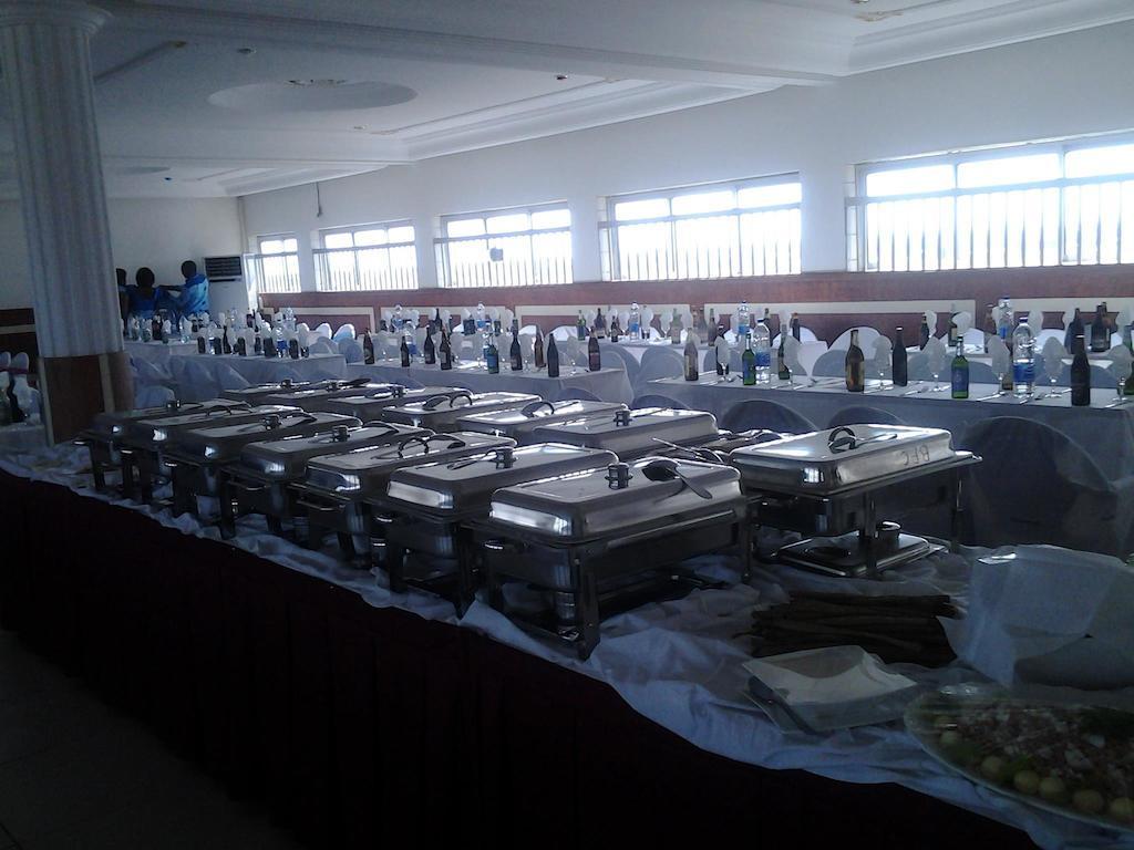 Afrique Hotel Douala Airport Exterior photo