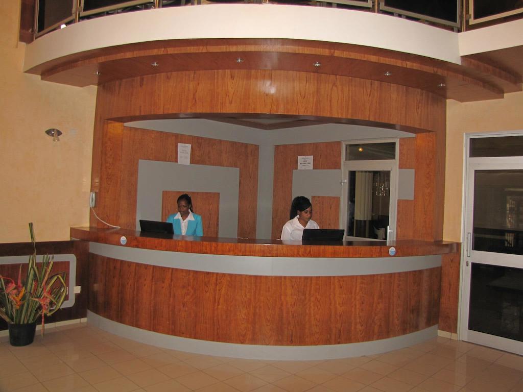 Afrique Hotel Douala Airport Exterior photo