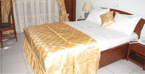 Afrique Hotel Douala Airport Room photo