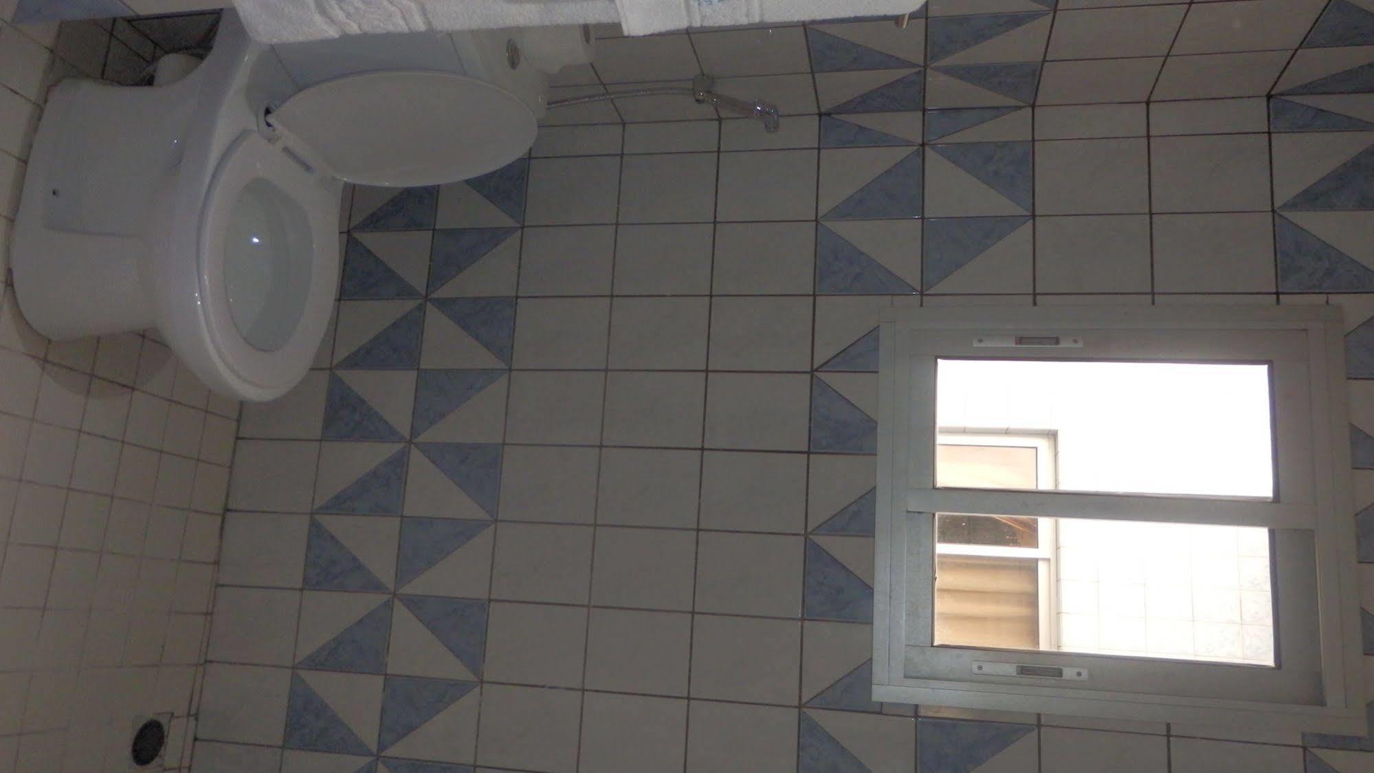 Afrique Hotel Douala Airport Exterior photo