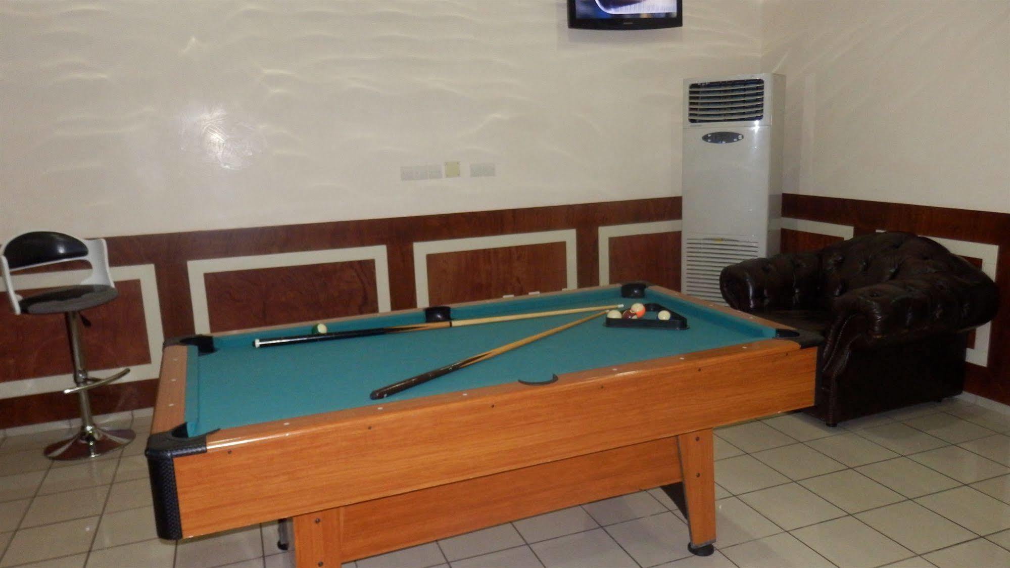 Afrique Hotel Douala Airport Exterior photo