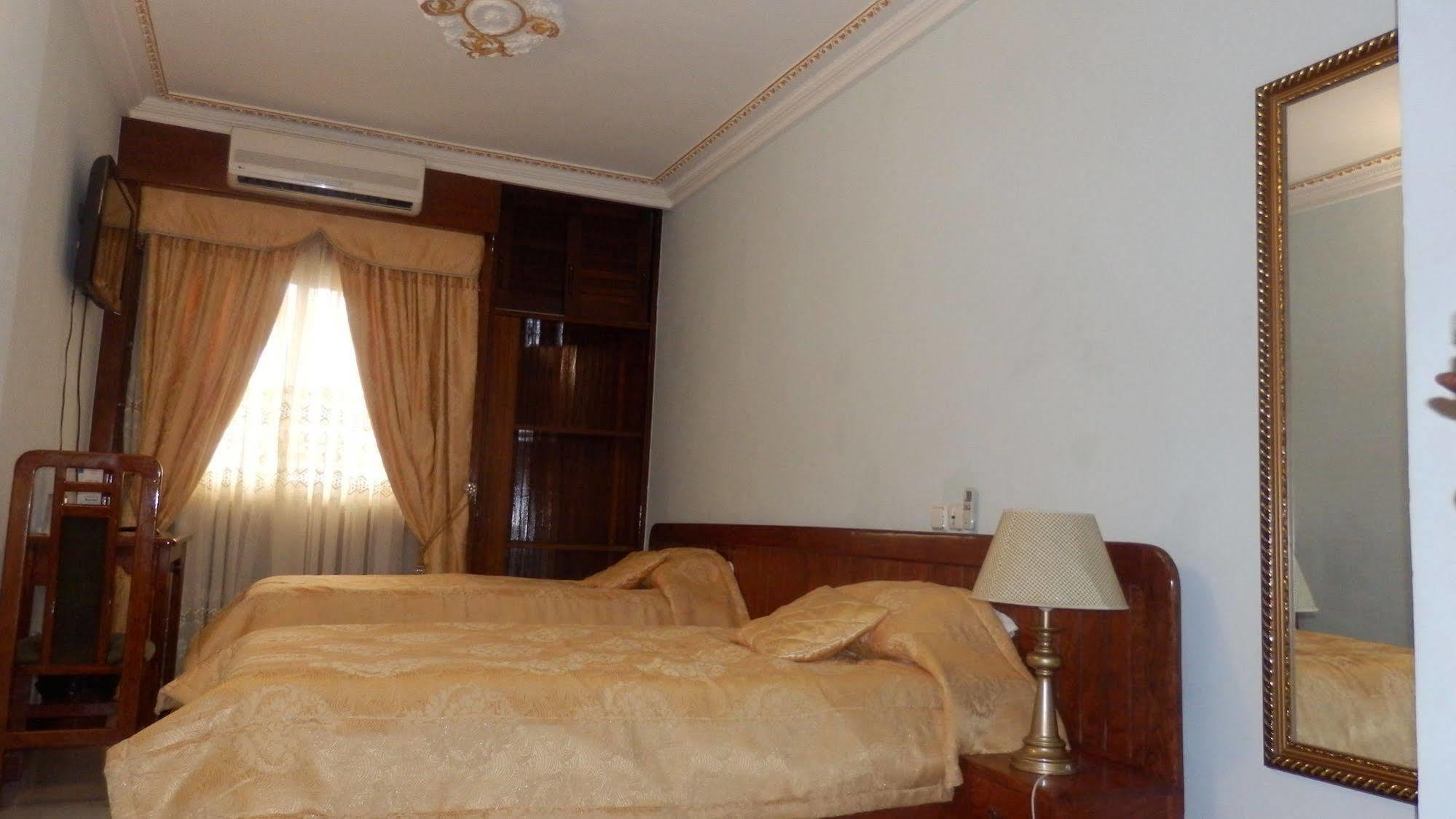 Afrique Hotel Douala Airport Exterior photo